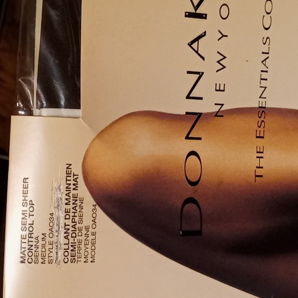 NWT Medium Donna Karan New York Black Matte Semi Sheer Pantyhose - Picture 5 of 10